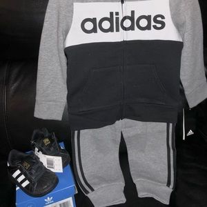 Adidas outfit with sneakers